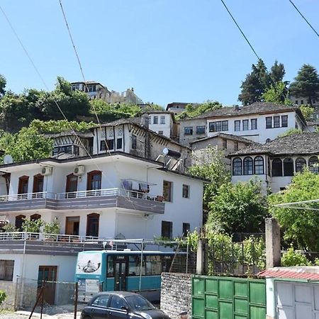 Hotel Brahimi Gjirokaster Luaran gambar