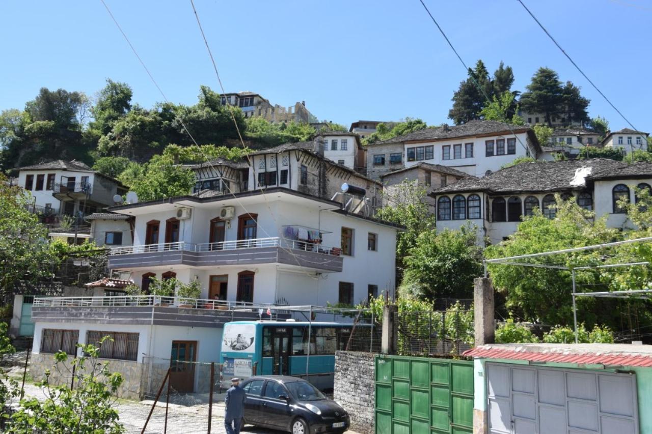 Hotel Brahimi Gjirokaster Luaran gambar