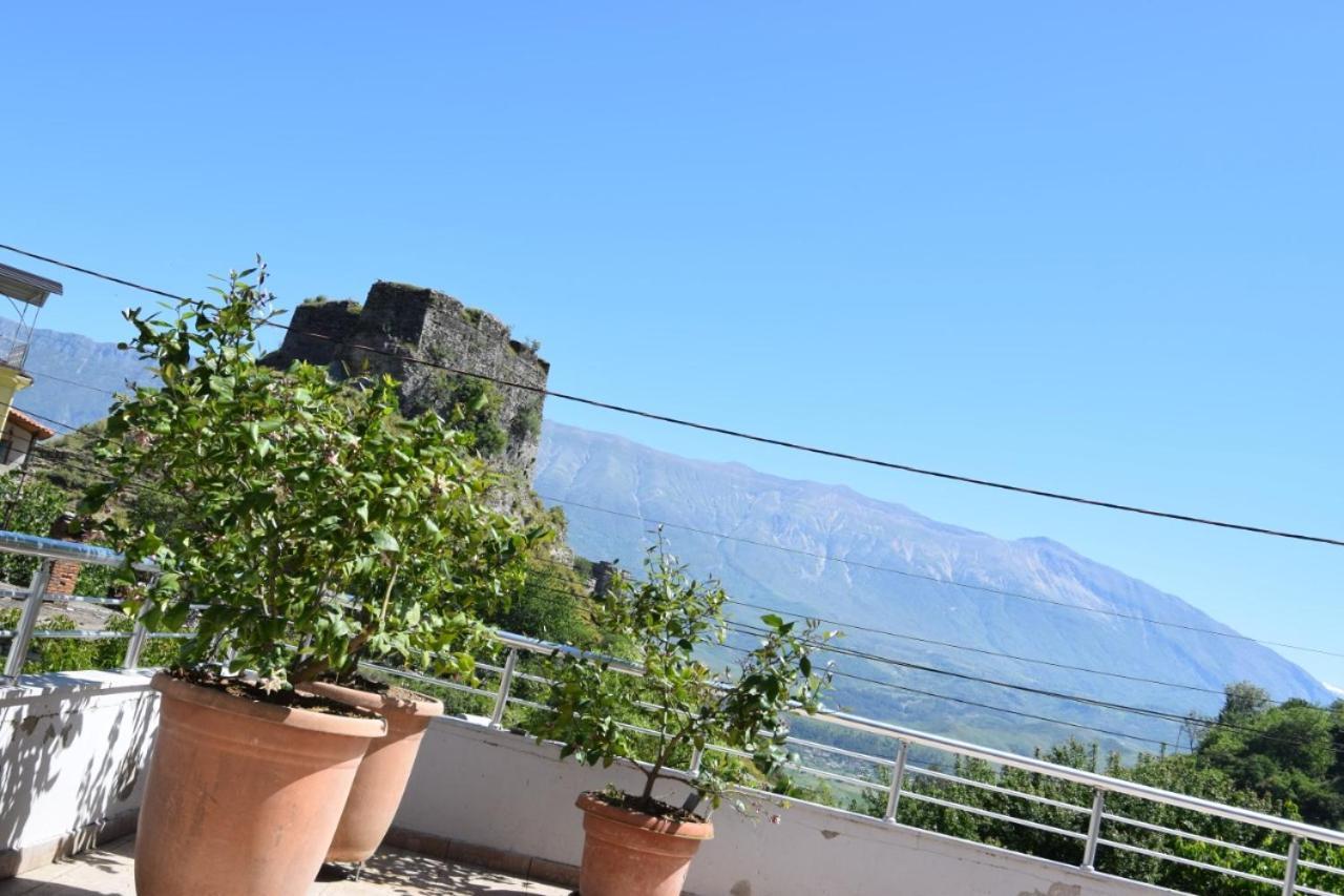 Hotel Brahimi Gjirokaster Luaran gambar