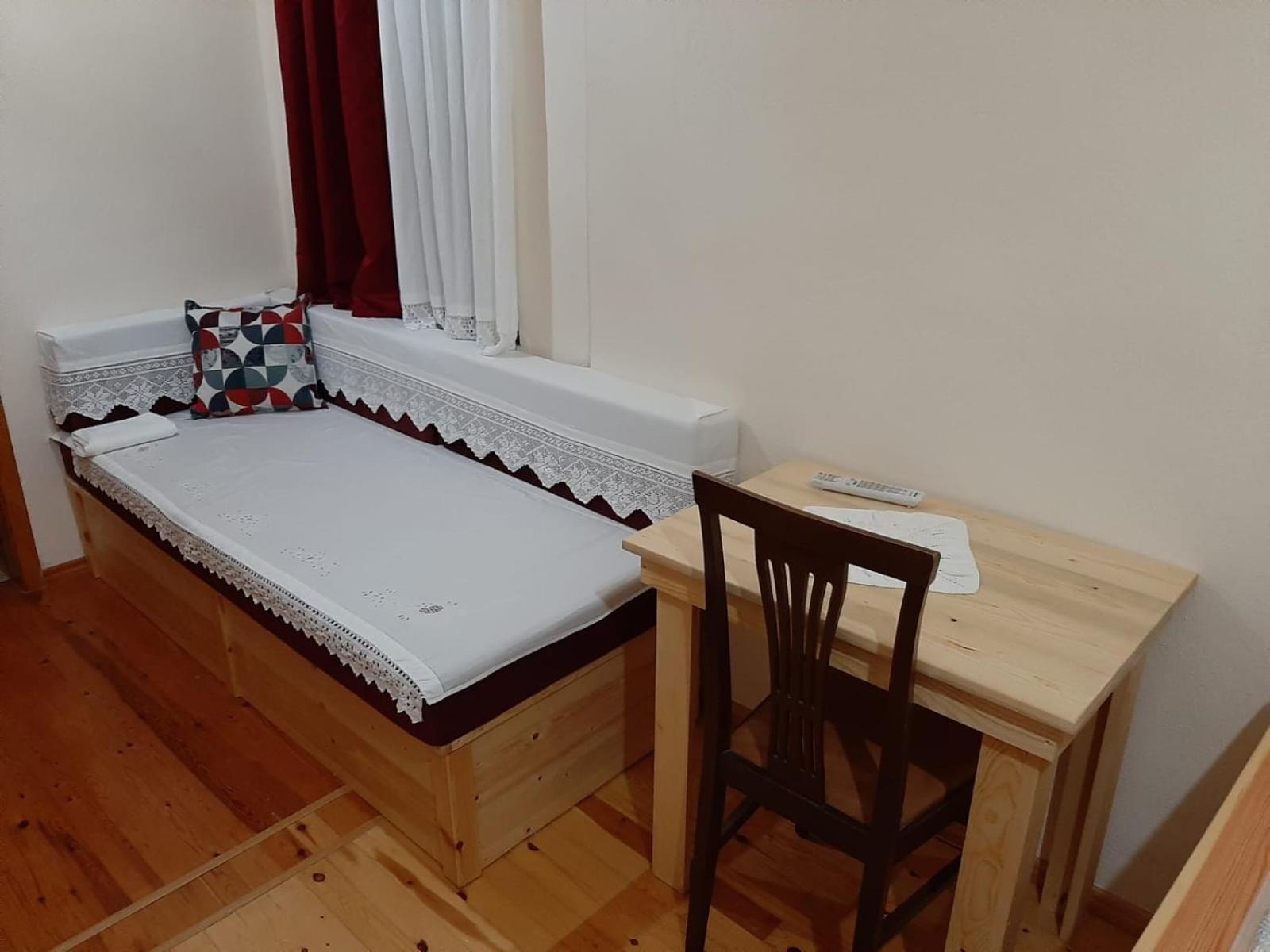 Hotel Brahimi Gjirokaster Luaran gambar