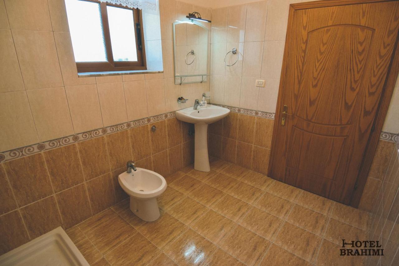 Hotel Brahimi Gjirokaster Luaran gambar