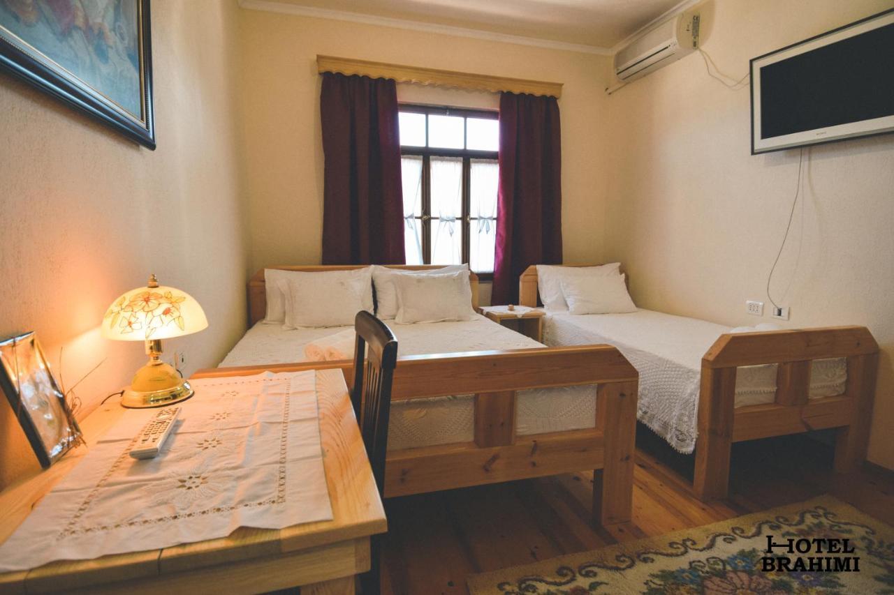 Hotel Brahimi Gjirokaster Luaran gambar