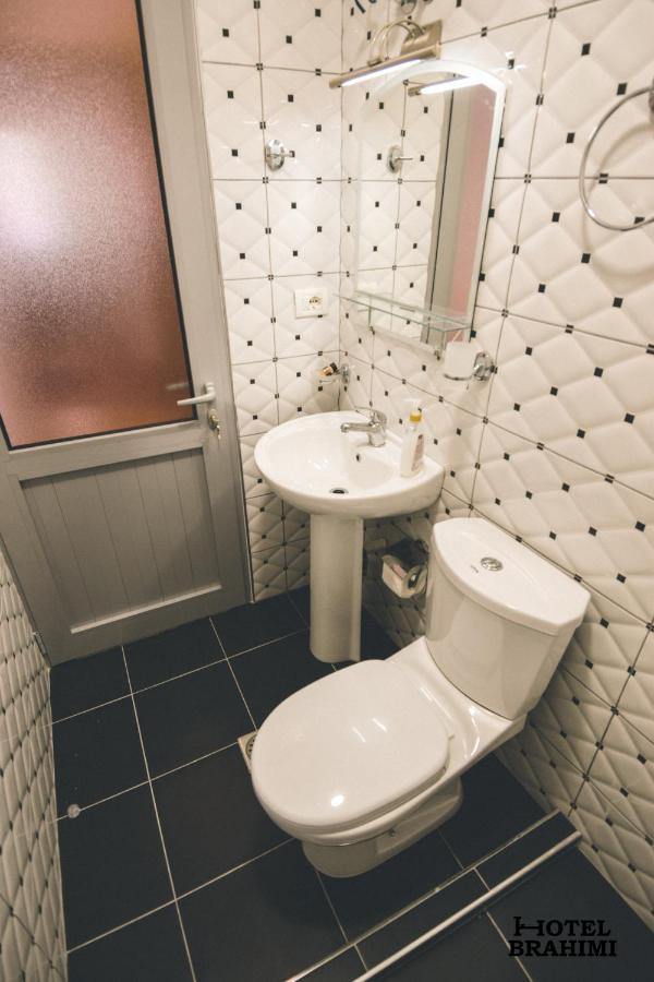 Hotel Brahimi Gjirokaster Luaran gambar